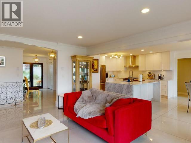 2108 MAHOOD ROAD, Powell River