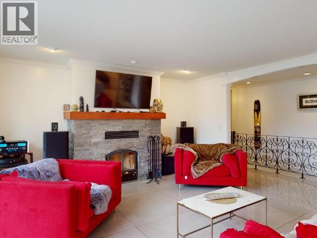 2108 MAHOOD ROAD, Powell River