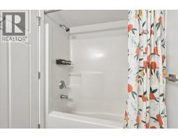 307 1212 Main Street, Squamish, BC V8B0S1 Photo 24