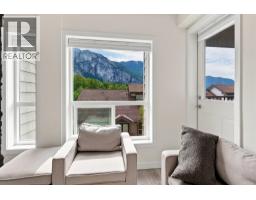 307 1212 Main Street, Squamish, BC V8B0S1 Photo 7