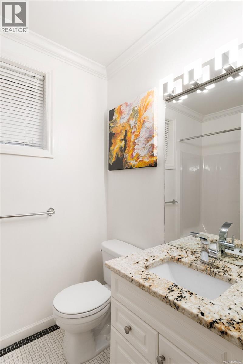 238 Richmond Ave - 35