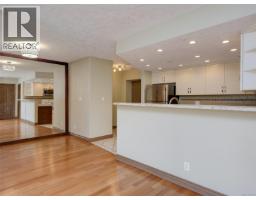 205 930 Yates St, Victoria, BC V8V4Z3 Photo 11