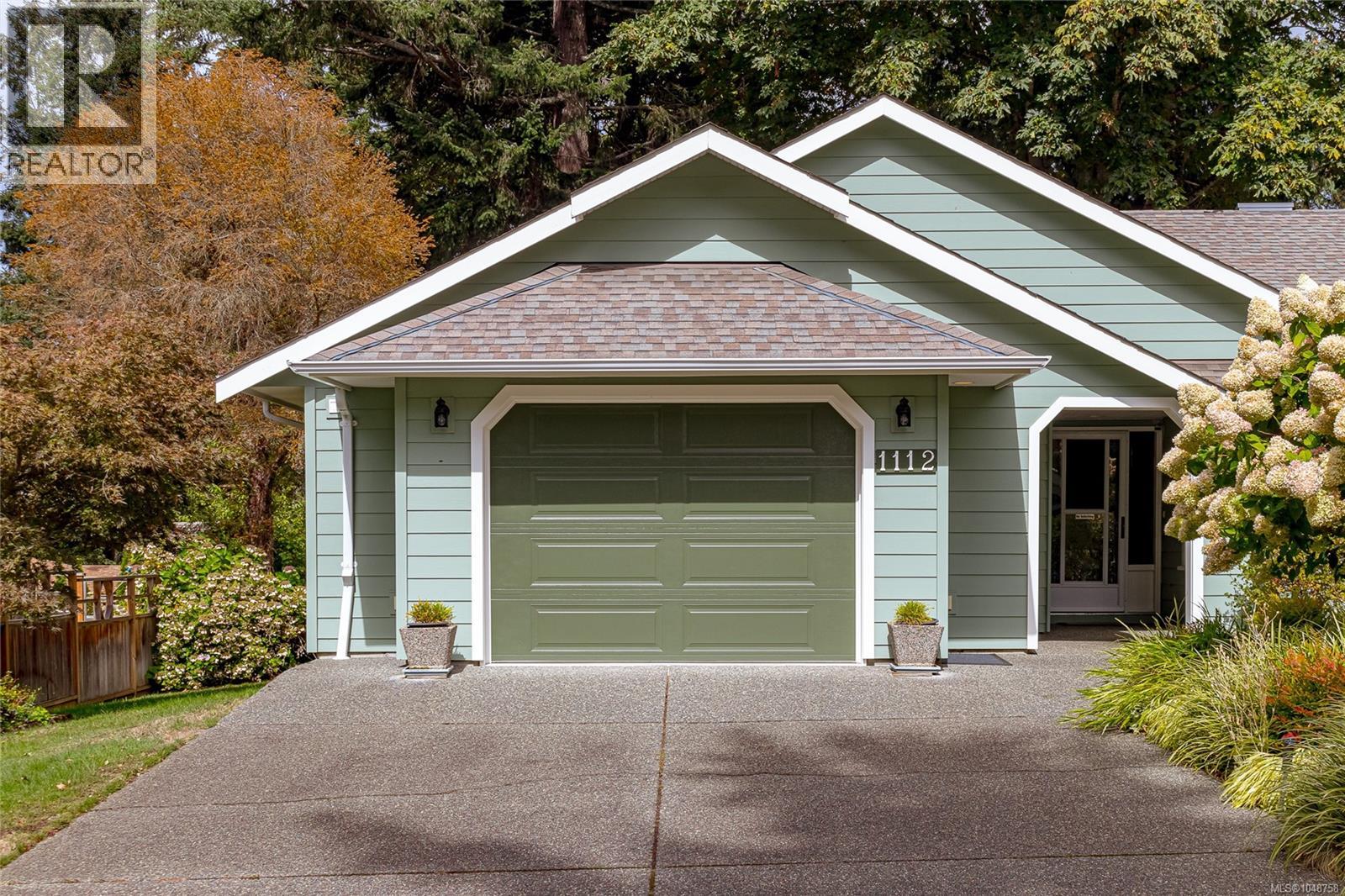 1112 Vic Pl - 3