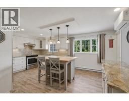 Family room - 125 Corry Place, Penticton, BC V2A3S2 Photo 11
