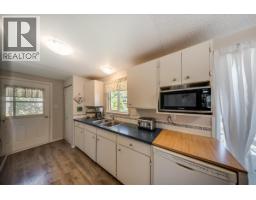 Dining room - 1618 Victoria Avenue, Rossland, BC V0G1Y0 Photo 14