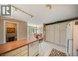 Dining room - 2390 Mcleod Avenue, Rossland, BC V0G1Y0 Photo 12