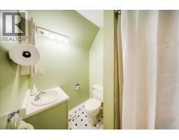 2390 Mcleod Avenue, Rossland, BC V0G1Y0 Photo 31