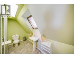 2390 Mcleod Avenue, Rossland, BC V0G1Y0 Photo 43