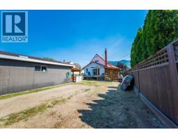 795 Kipling Street, Warfield, BC V1R2A3 Photo 37