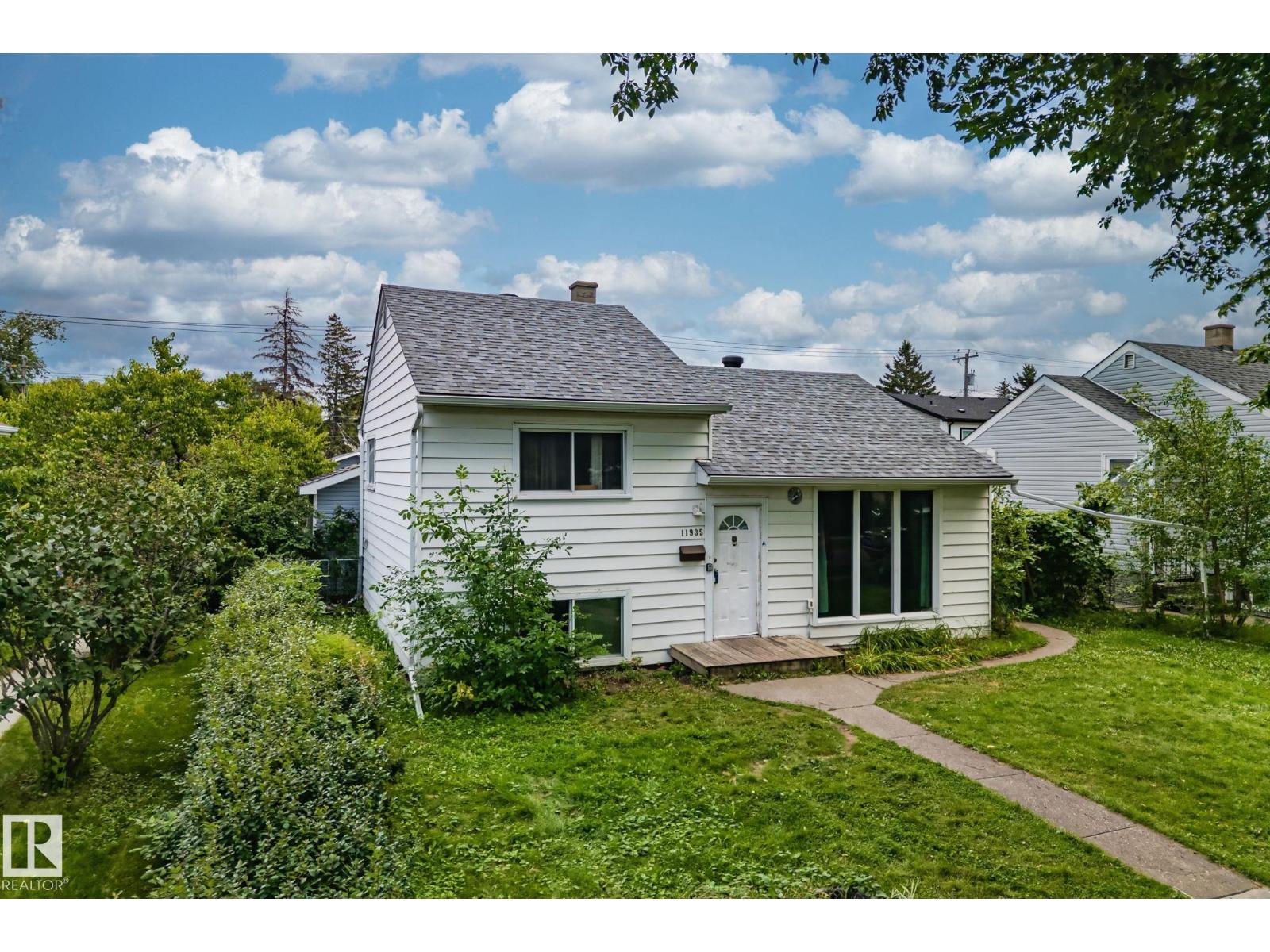 11935 125 ST NW, Edmonton, Alberta, T5L0S3