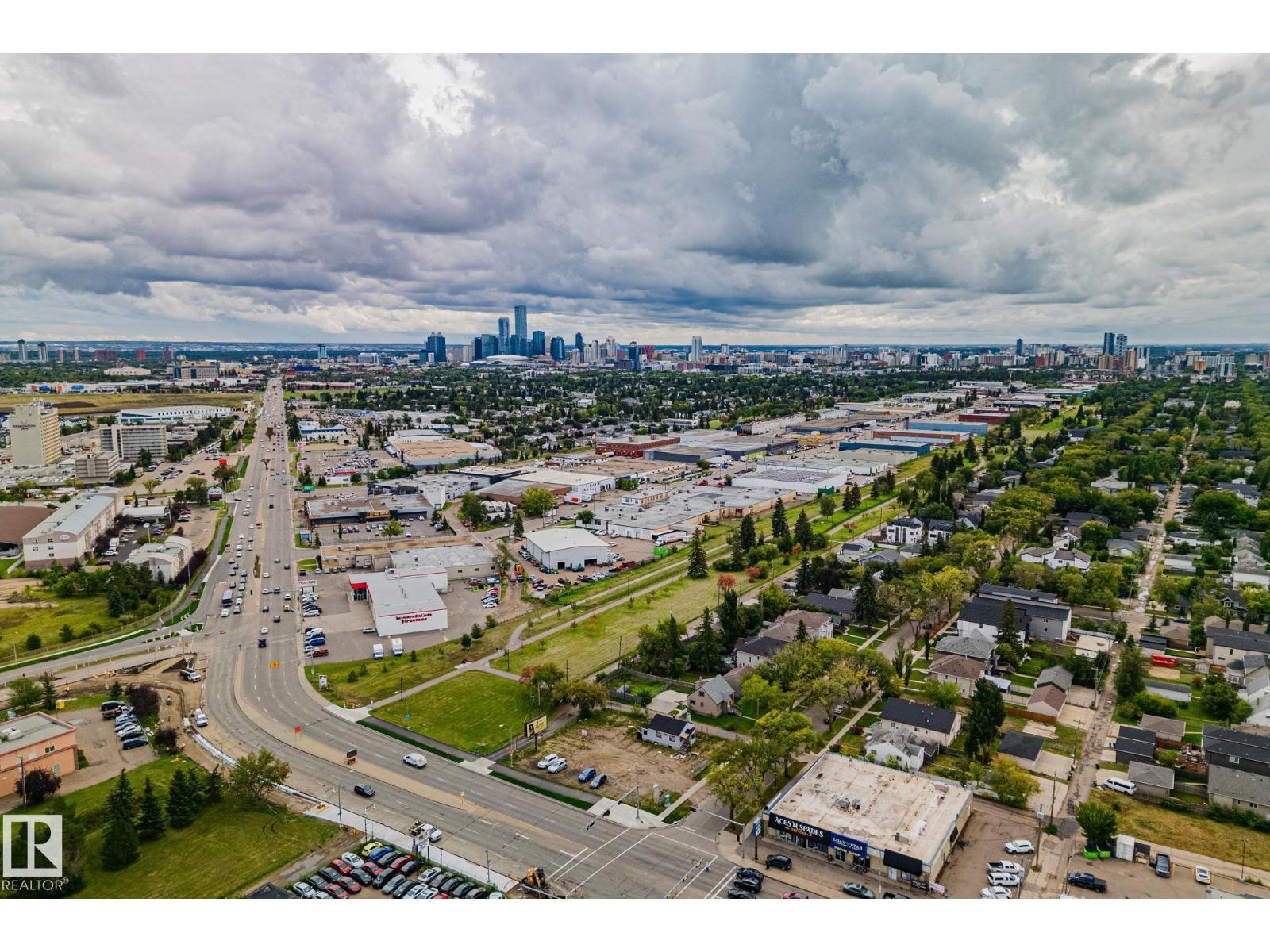 11935 125 ST NW - 33