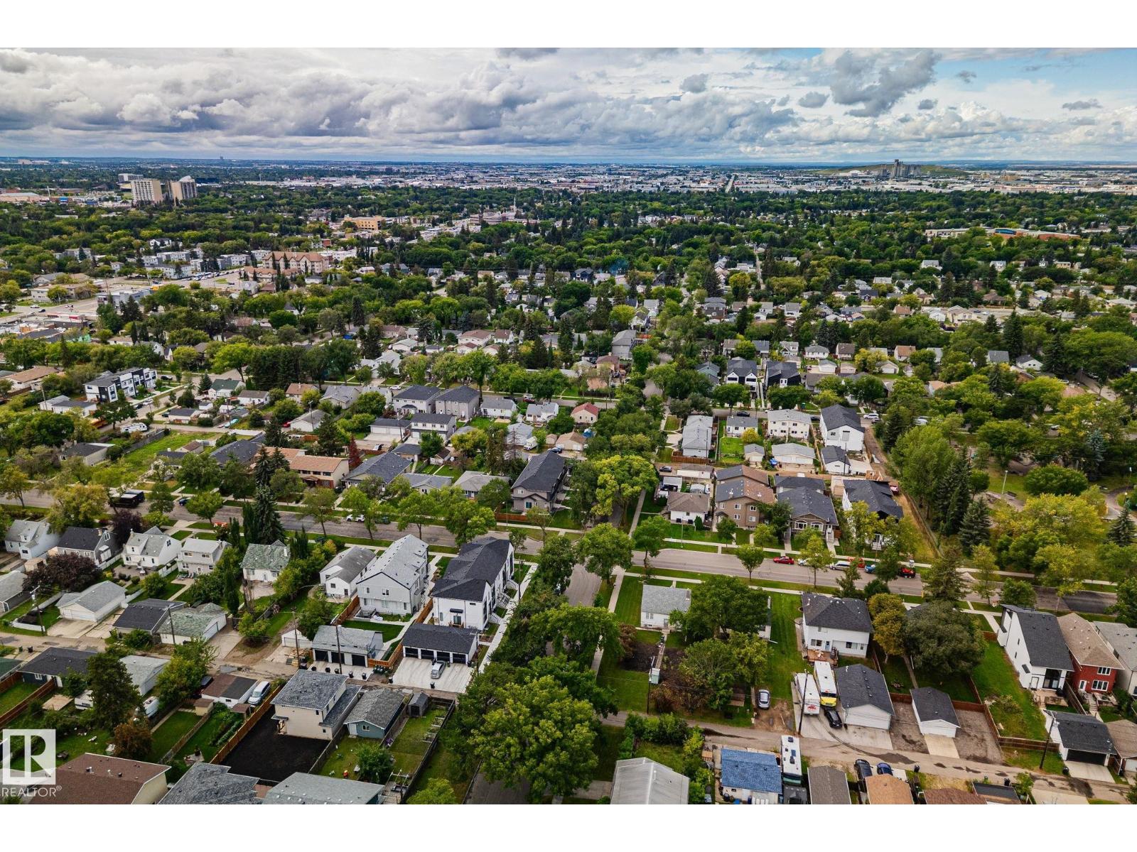 11935 125 ST NW - 34