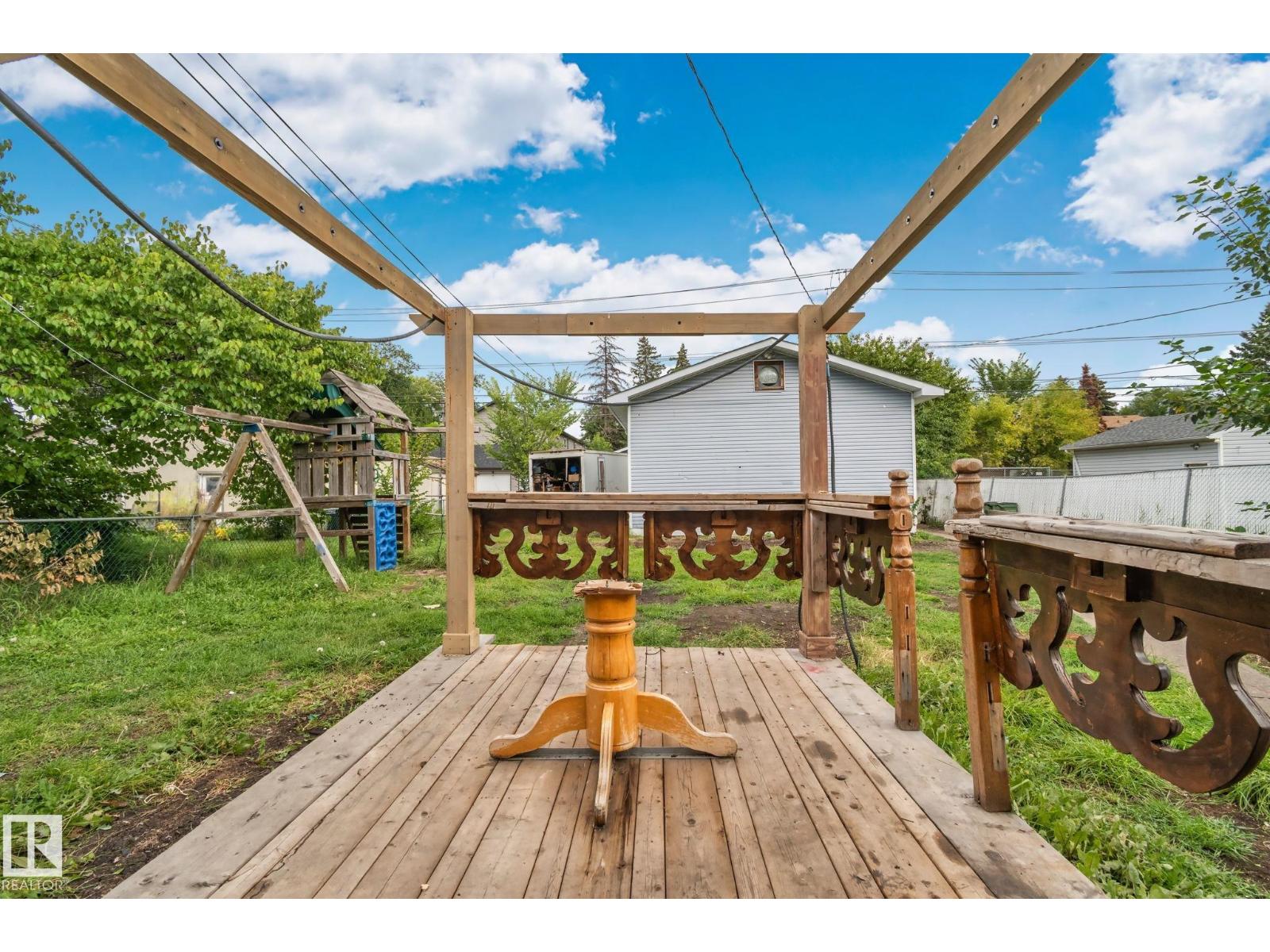 11935 125 ST NW - 7