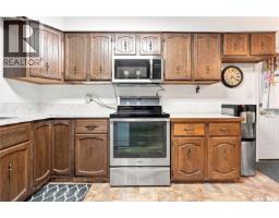 2pc Ensuite bath - 102 Campkin Street, Francis, SK S0G1V0 Photo 7
