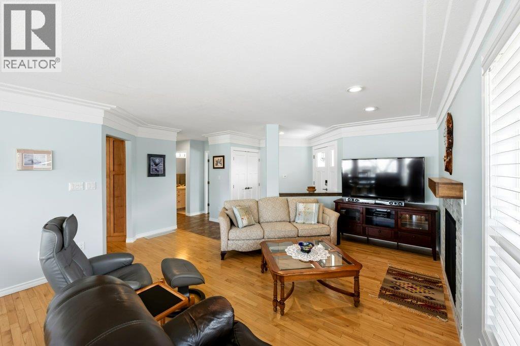 6756 Mountainview Drive, Oliver — photo 8