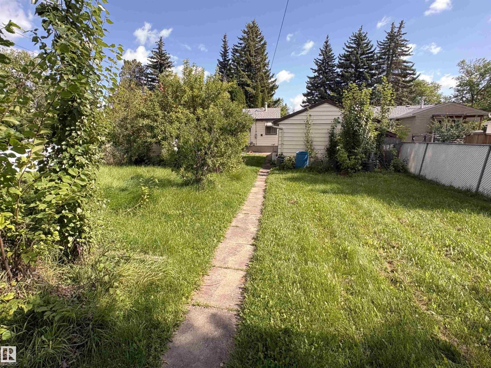 10632 150 ST NW - 21