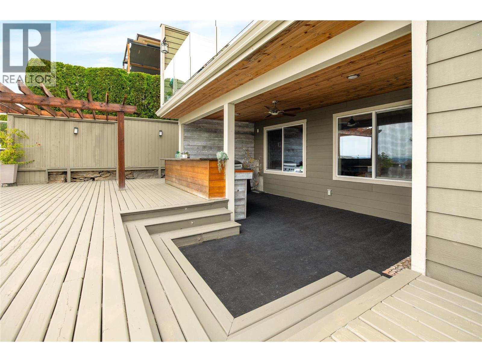 856 Hewetson Avenue - 43