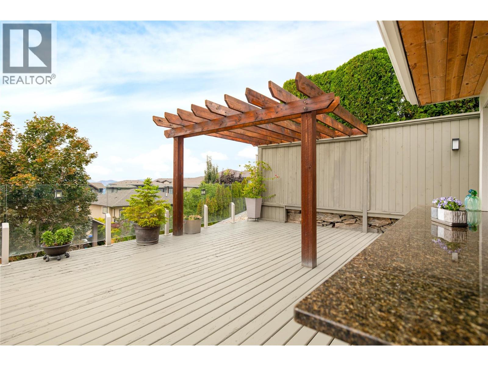 856 Hewetson Avenue - 47