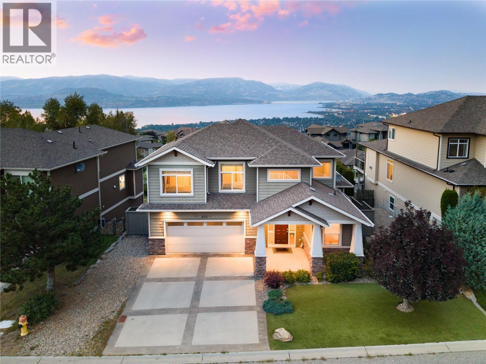856 Hewetson Avenue - 1