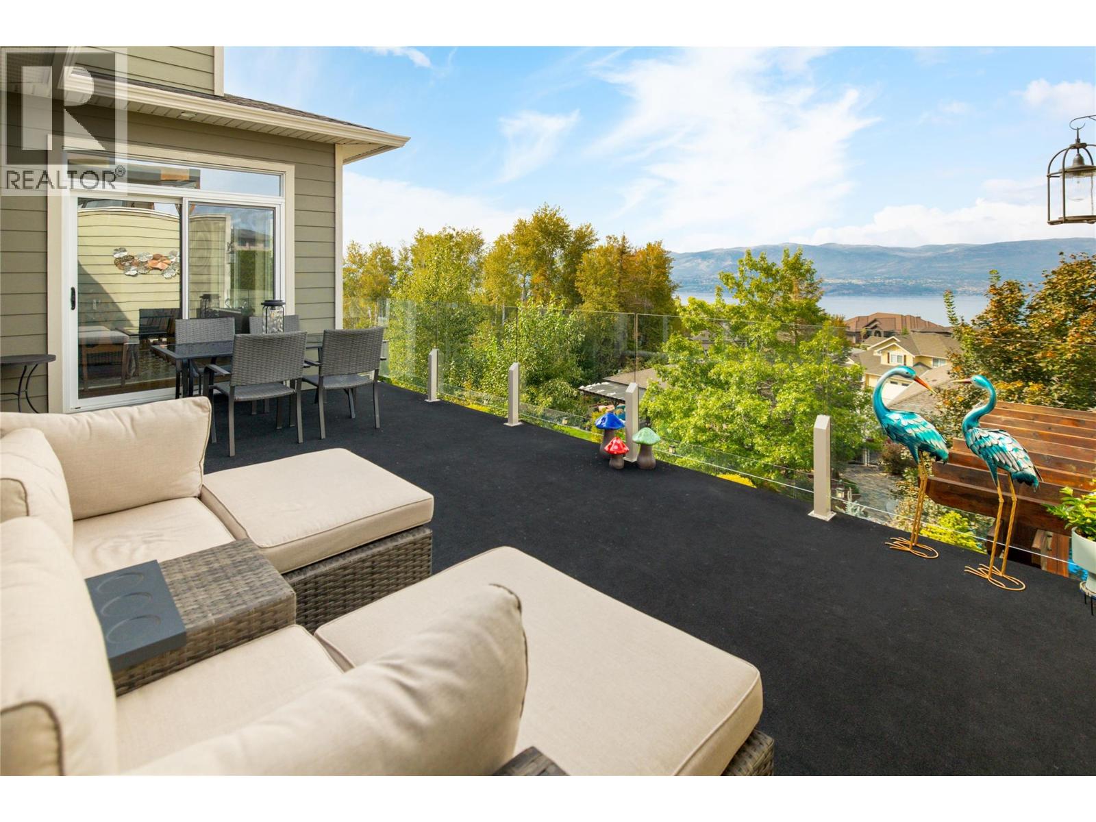 856 Hewetson Avenue - 12