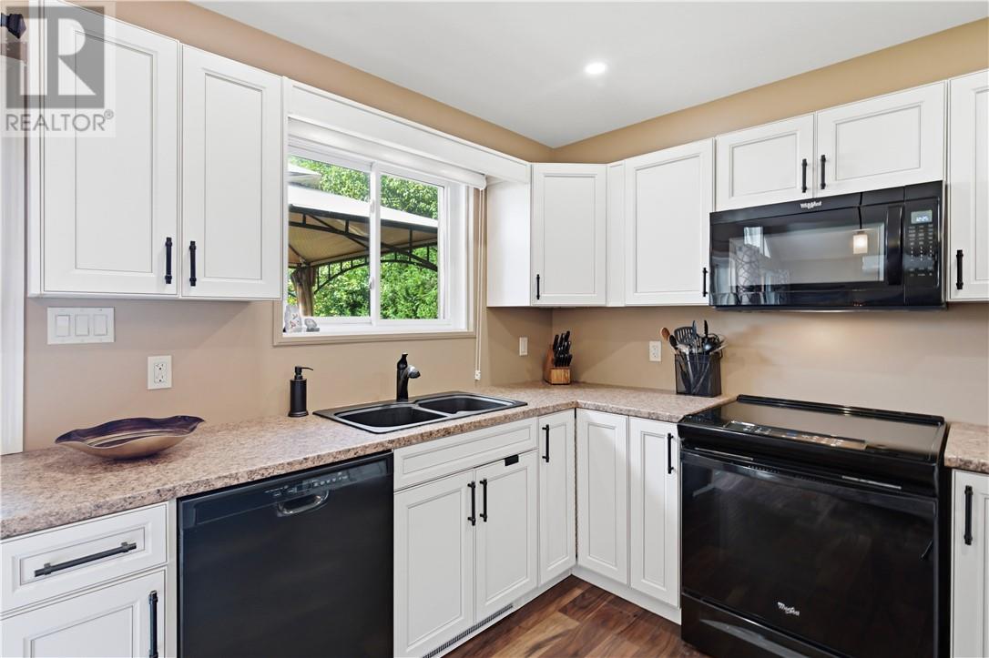 281 Bass Lake Road, Blind River — photo 9