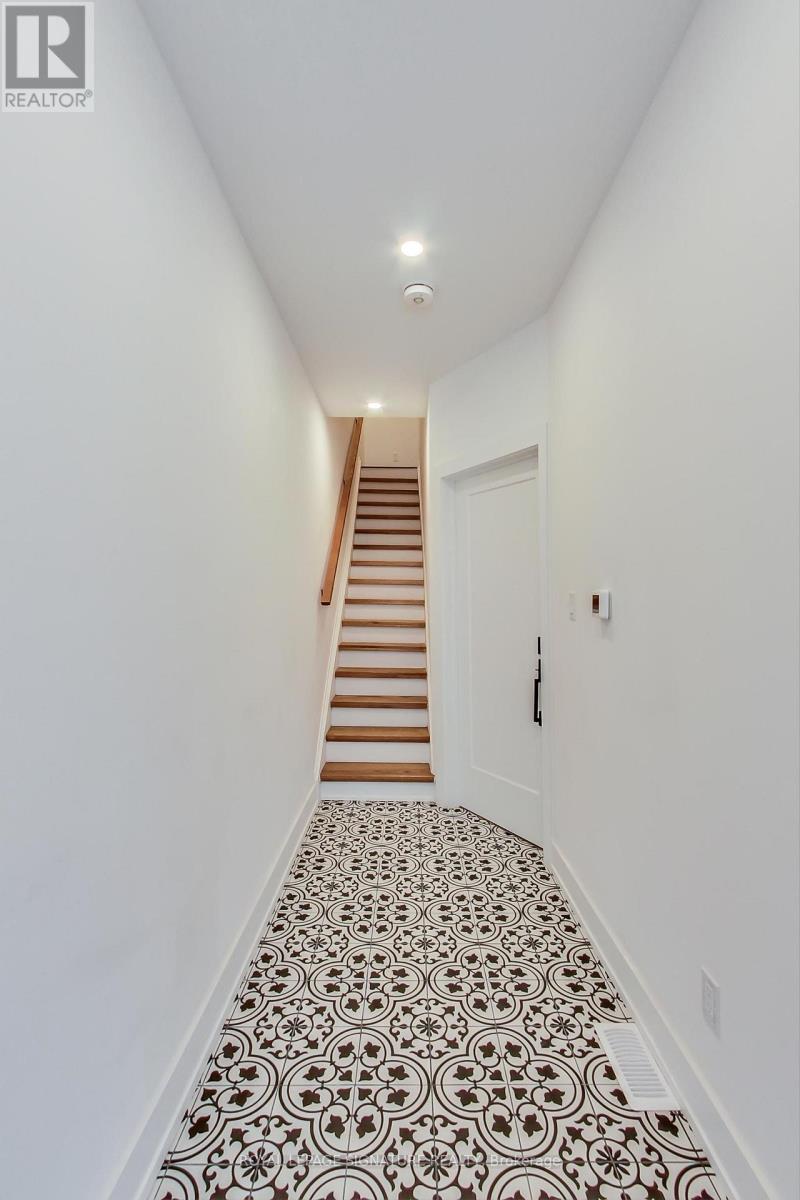 151 CAMPBELL AVENUE - 19