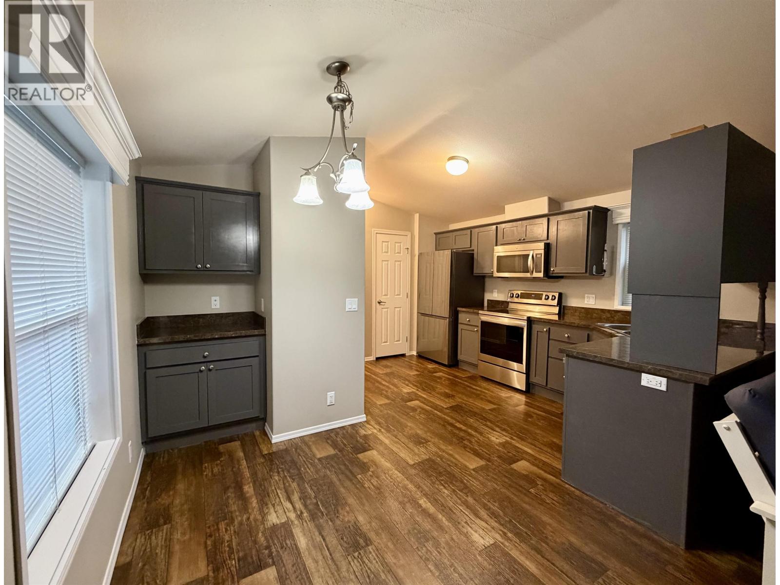#90-3616 LARCH Avenue, Terrace
