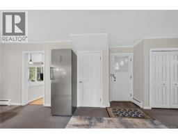 230 MacBeath Avenue, photo 15