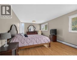 230 MacBeath Avenue, photo 19