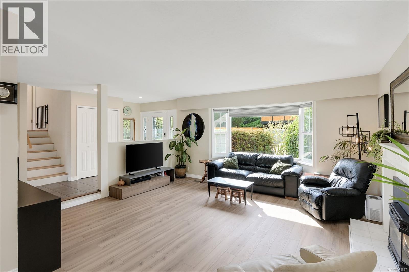 2280 Aldeane Ave - Image 8