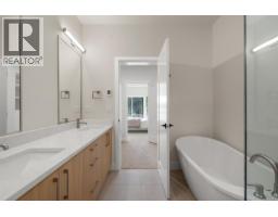 3855 Olympian Way, Langford, BC V9C0R7 Photo 16
