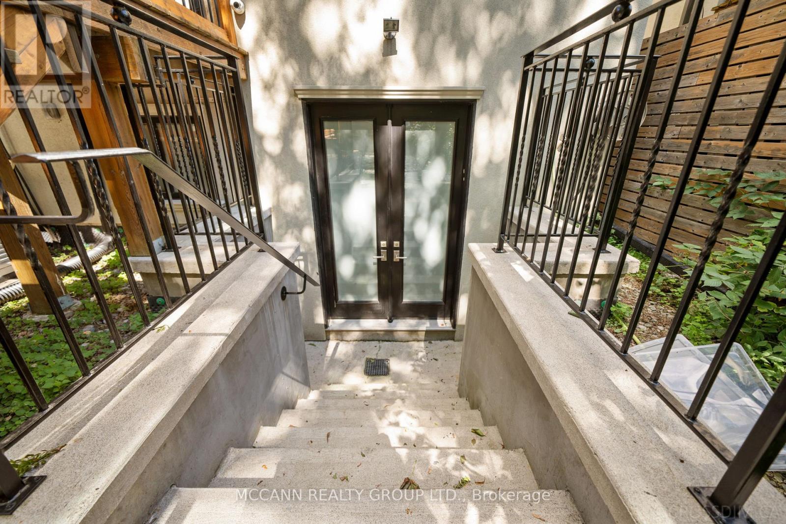15 BELSIZE DRIVE - 41