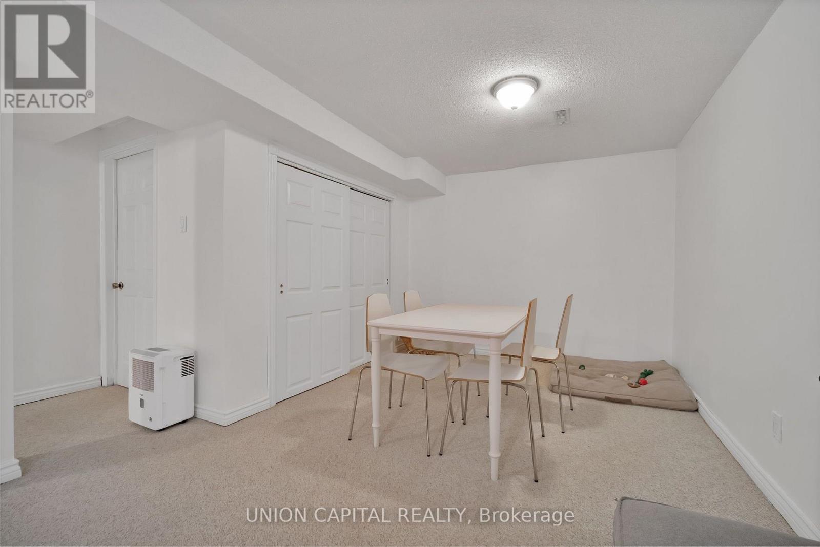 73 HUMPHREY DRIVE - 29