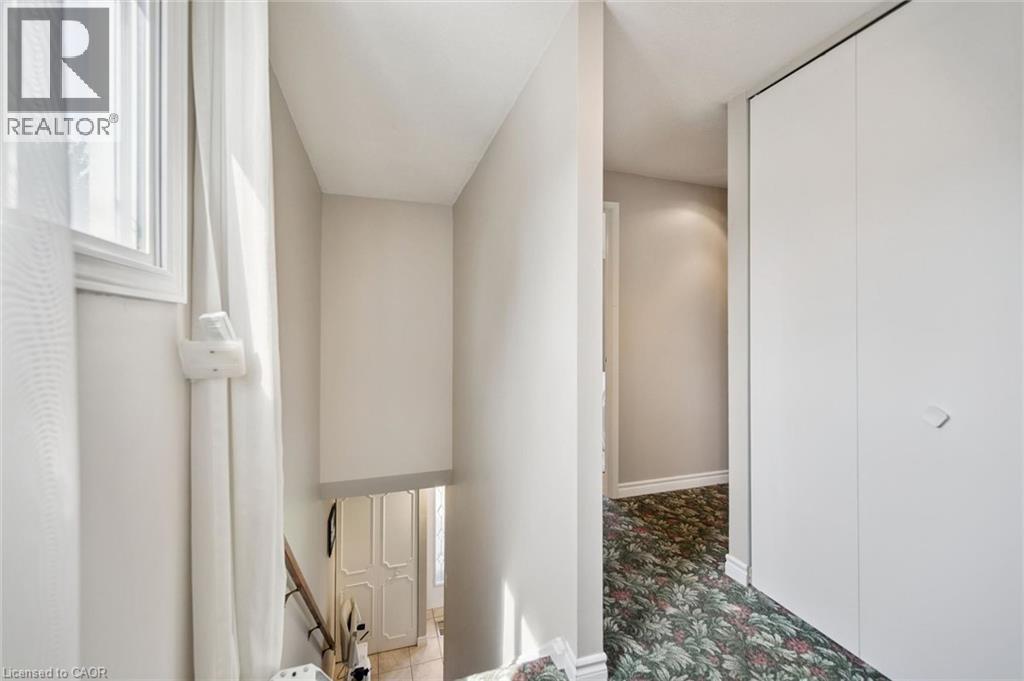 89 KINGSWOOD Drive - Image 18