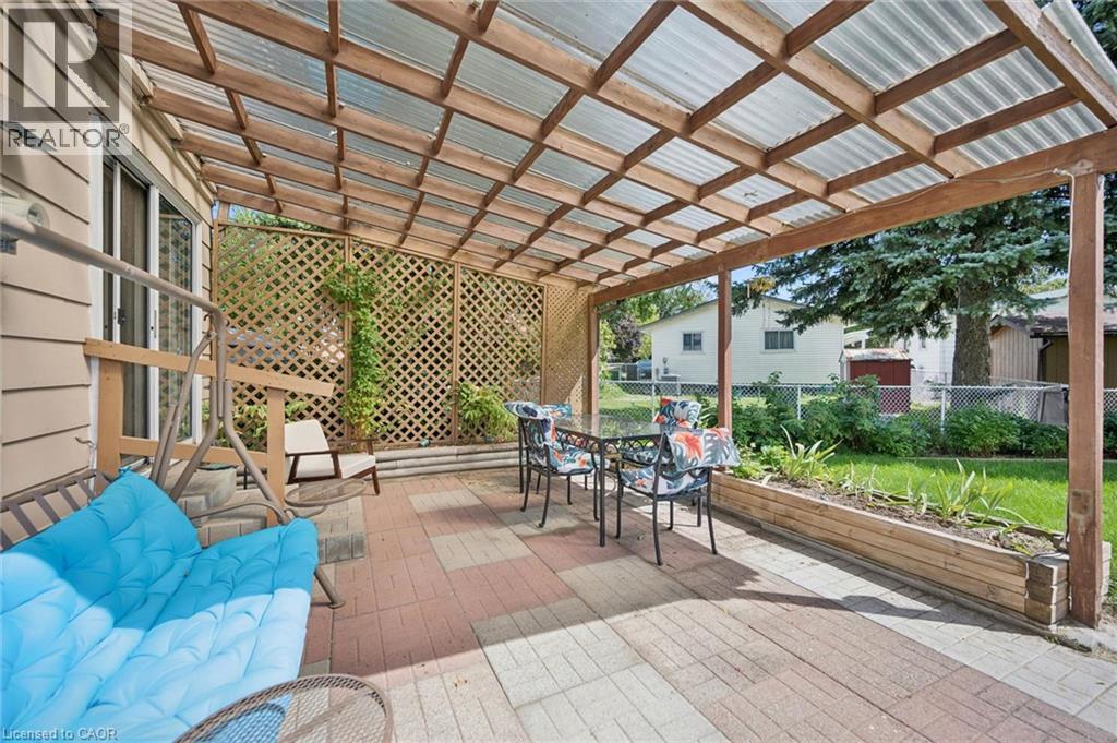 89 KINGSWOOD Drive - Image 32