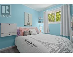 5891 215 Highway, Newport, NS B0N2A0 Photo 16