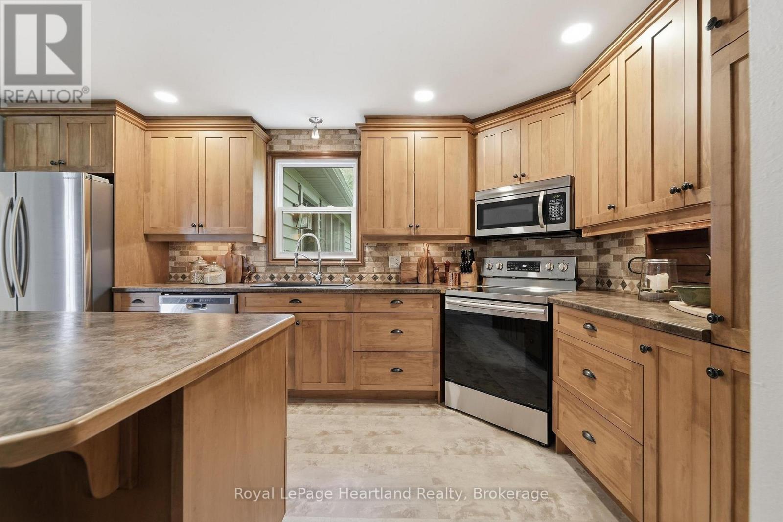 23 PARK ROAD - 9