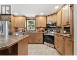 Kitchen - 23 Park Road, Central Huron, ON N7A3X8 Photo 9