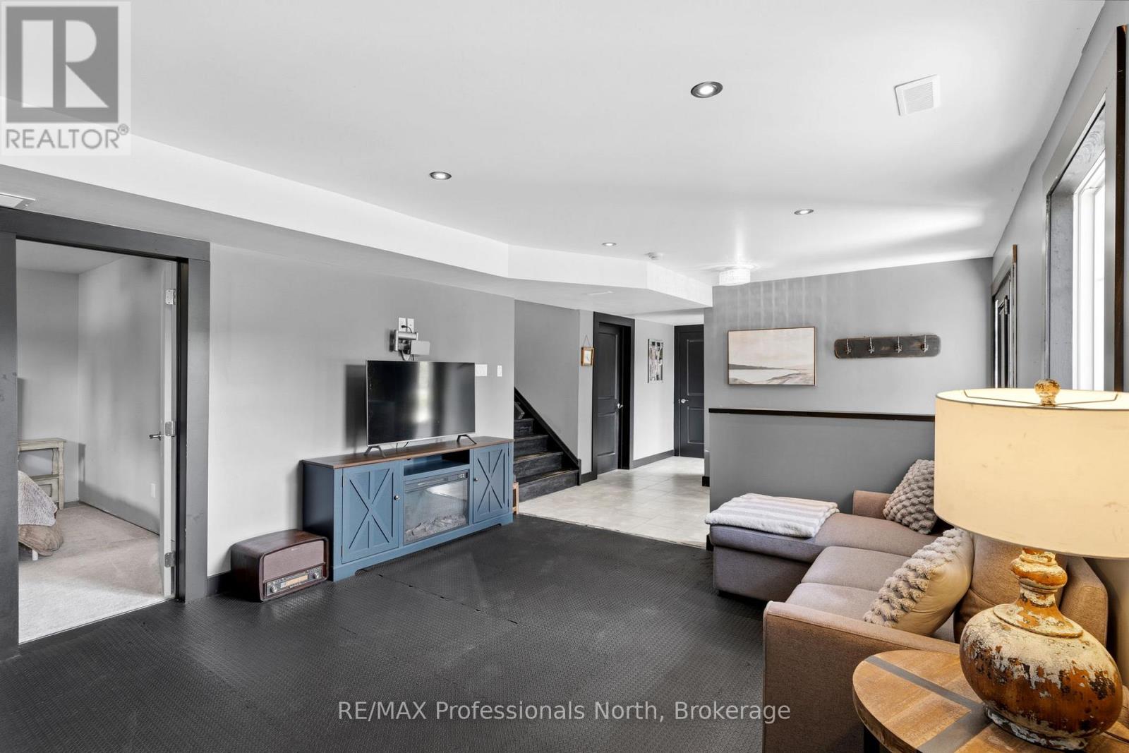 53 HARMONY ROAD, Dysart et al (Dysart) — photo 9