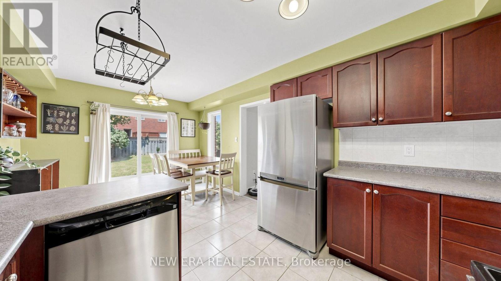 28 PRESTON AVENUE - 9