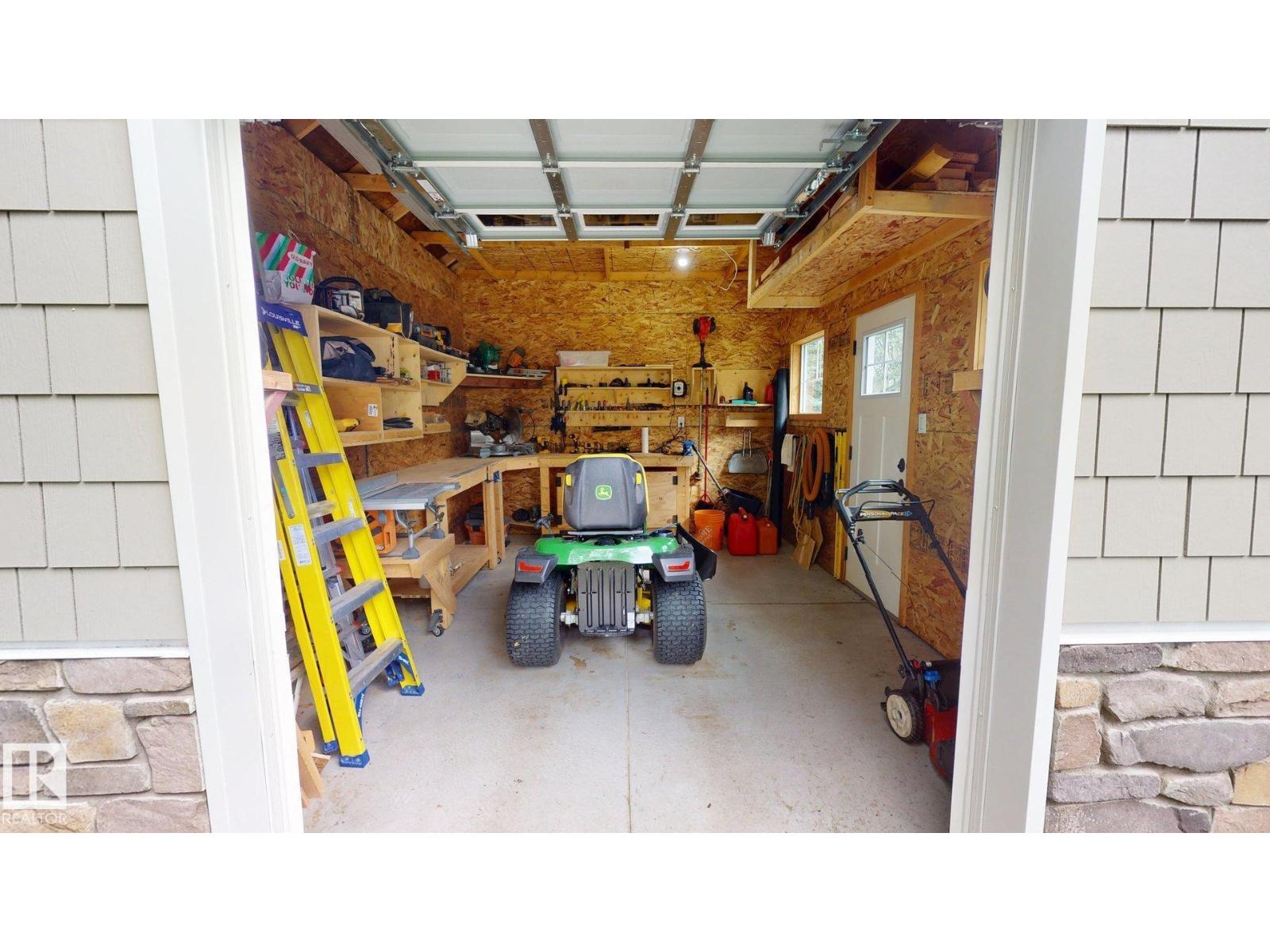 30 51025 Range Road 222 - 32