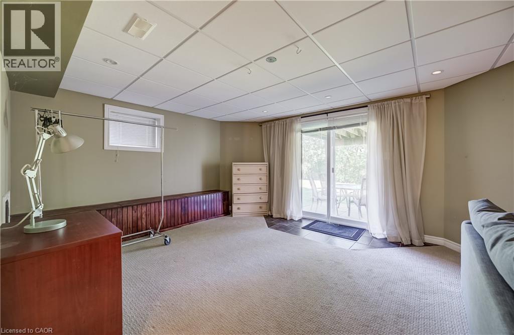 573 ROBERT FERRIE Drive - Image 32