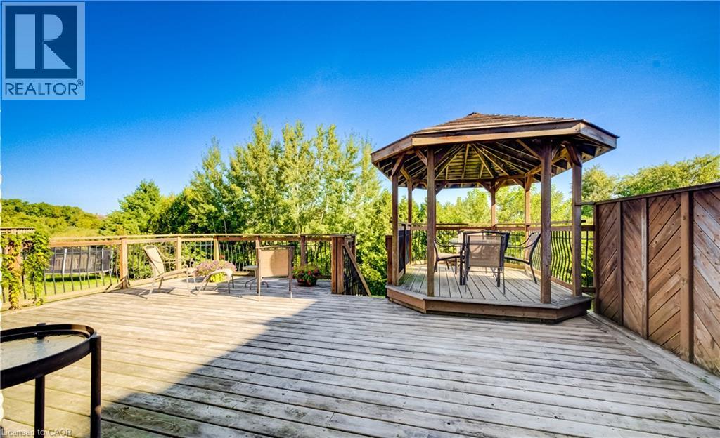 573 ROBERT FERRIE Drive - Image 35