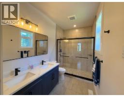 7735 Gn Road, Grand Forks, BC V0H1H2 Photo 11