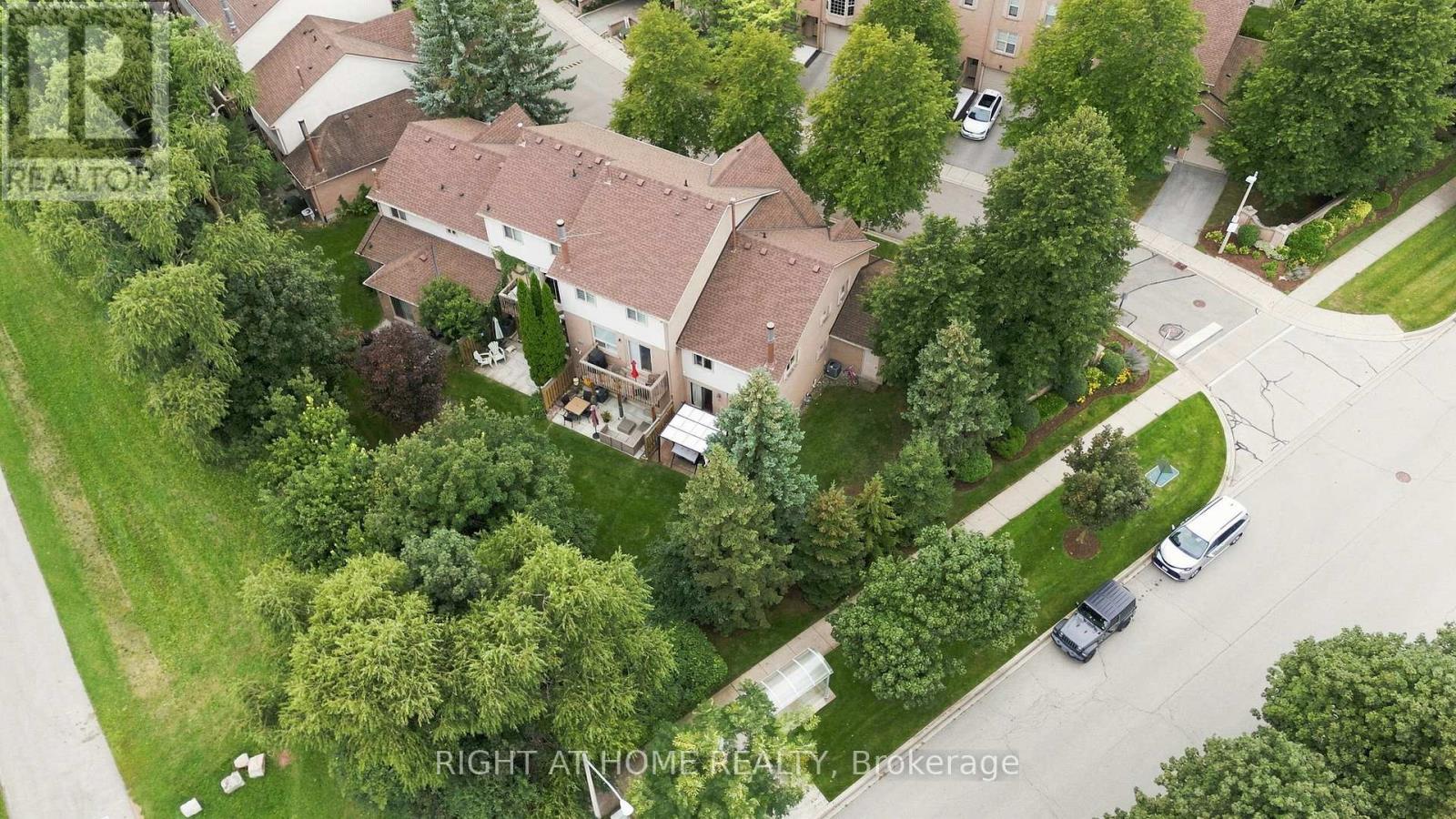 #44 2272 MOWAT AVENUE - Image 39
