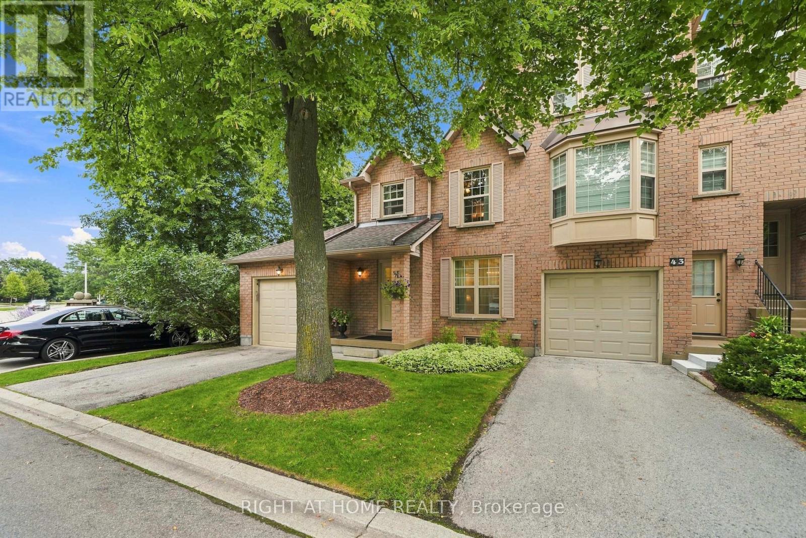 #44 2272 MOWAT AVENUE - 5