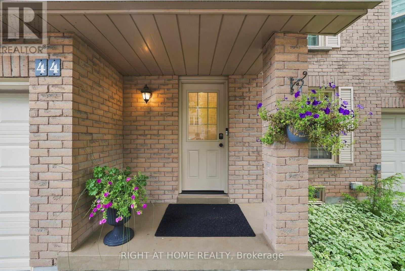 #44 2272 MOWAT AVENUE - 6