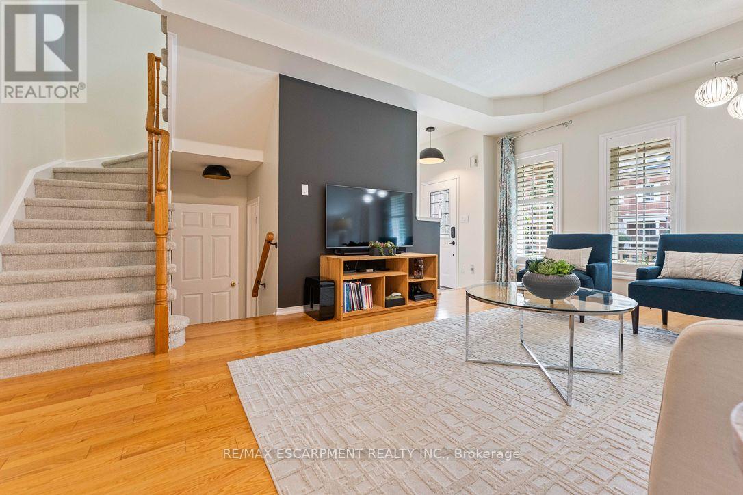 253 GATWICK DRIVE - 7