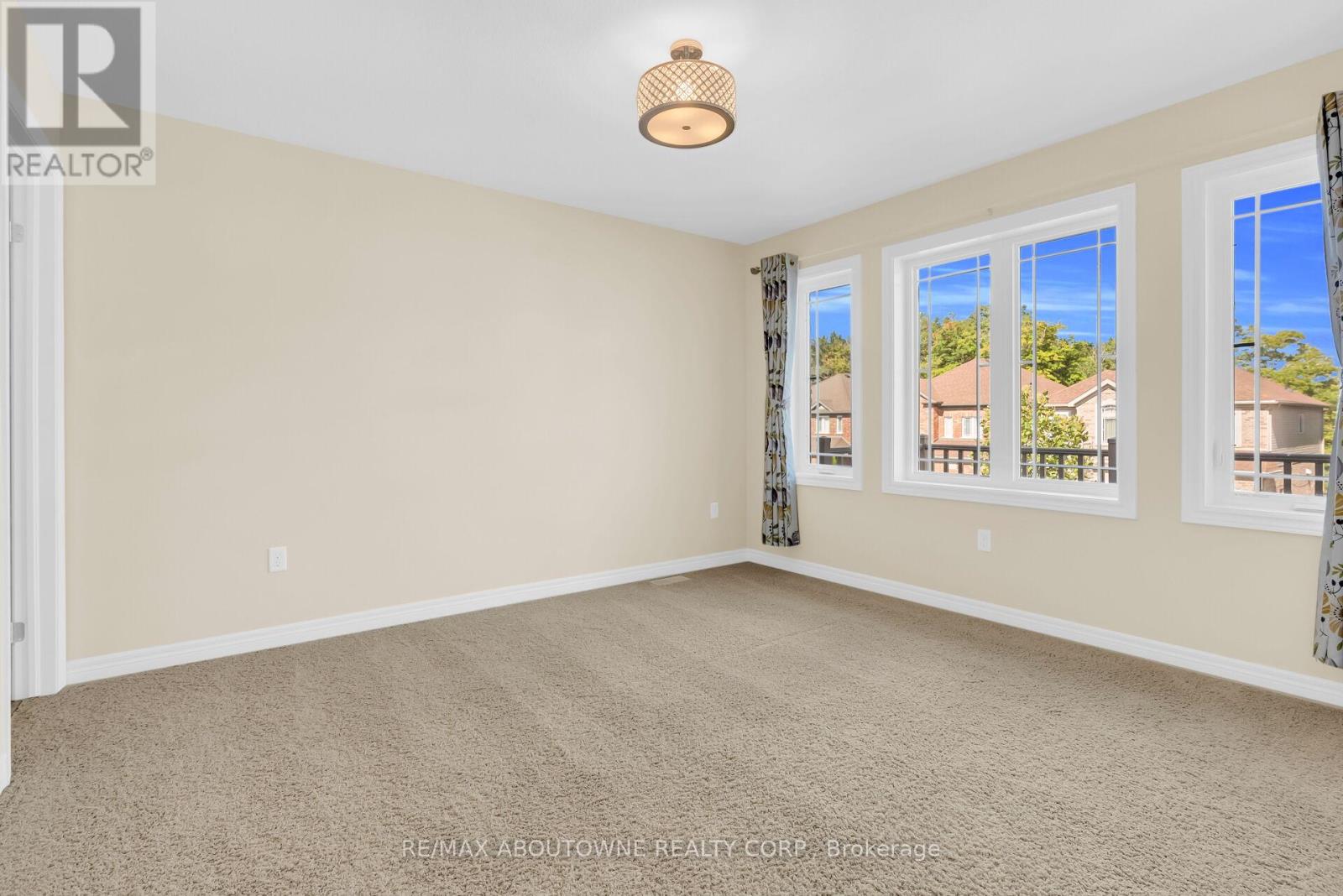 94 AMBROUS CRESCENT - Image 29