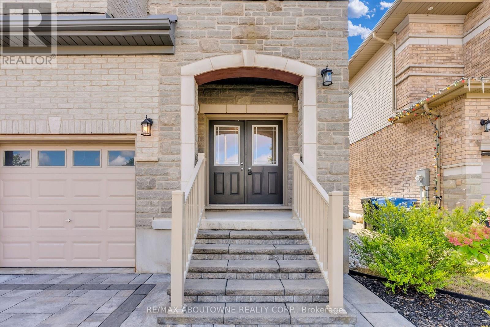 94 AMBROUS CRESCENT, Guelph (Kortright East) — photo 4